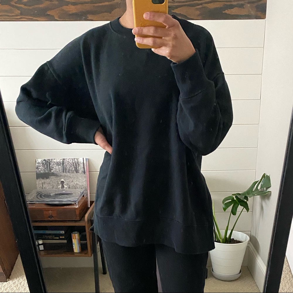 aerie black sweatshirt